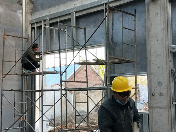 在防爆墻施工中，如何確保施工的安全性？